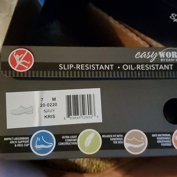 Clogs - Picture 2 of 5